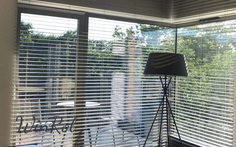 Jak wybrać nowoczesne żaluzje drewniane?